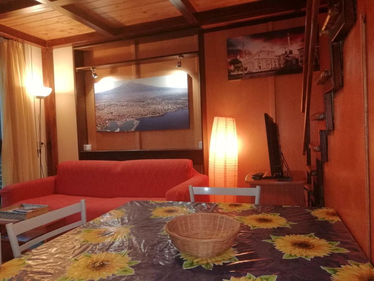 Casa Etna-Mare Apartman Santa Venerina Kültér fotó