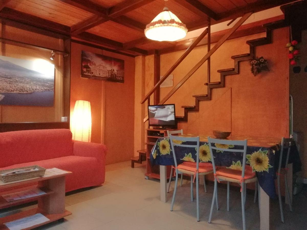 Casa Etna-Mare Apartman Santa Venerina Kültér fotó